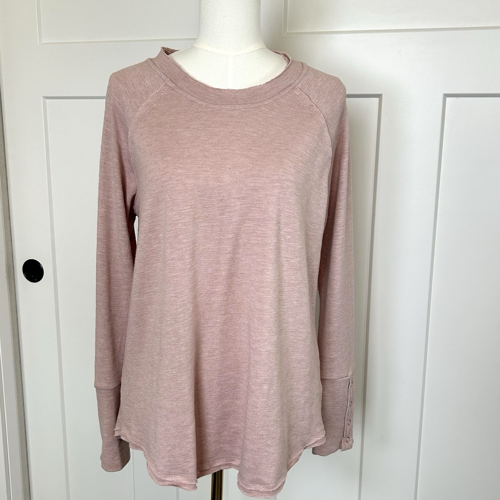 Evereve Blush Long Sleeve Lightweight Sweatshirt/Top - Women's LARGE - EUC!